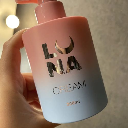 Крем ламелярний зволожуючий з ароматом полуниці з вершками Hand Cream Strawberry Dessert 300ml