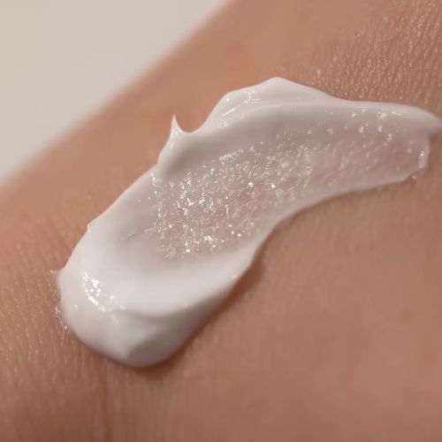 Лосьон для тела с насыщенным ароматом спелой вишни Cherry Body Lotion 300ml