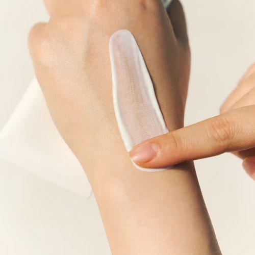 Солнцезащитная сыворотка для лица Skin1004 Madagascar Centella Hyalu-Cica Water-Fit Sun Serum SPF 50+ PA++++, 15 мл